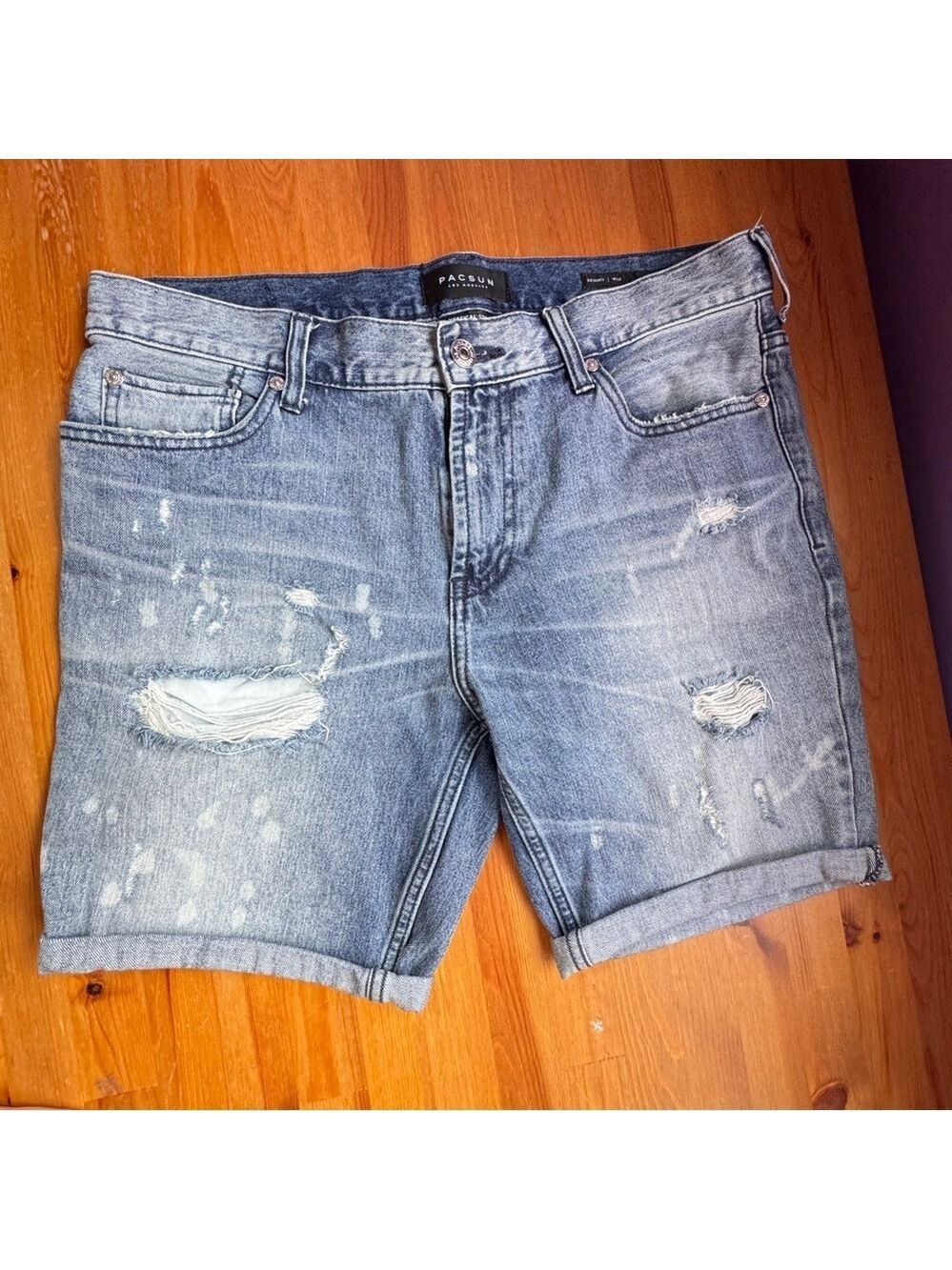 Pacsun distressed skinny shorts size 32